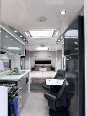 2021 Crusader Excalibur Nobleman Couples Recliner Caravan image