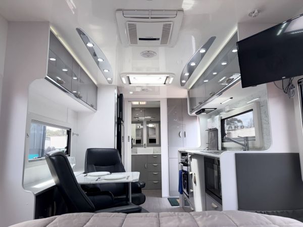 2021 Crusader Excalibur Nobleman Couples Recliner Caravan image