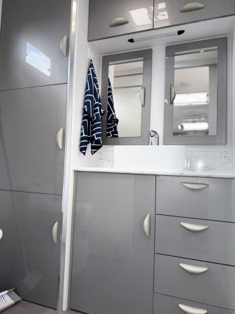 2021 Crusader Excalibur Nobleman Couples Recliner Caravan image