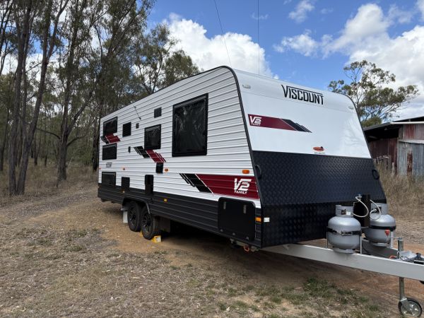 2024 Viscount V2 Family Caravan image