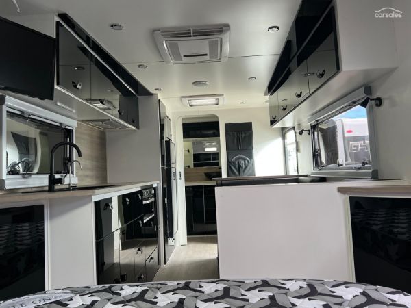 2023 Design RV CRX Semi Off Road Van 5-2, 20'6'' image