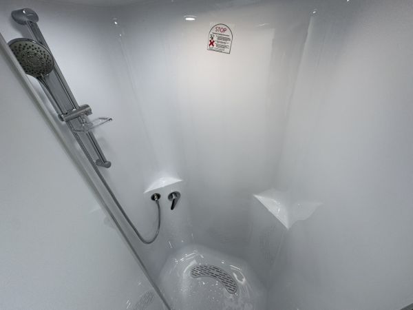 2025 Viscount V2 Caravan image