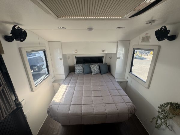 2017 Concept Innovation 620M Caravan image