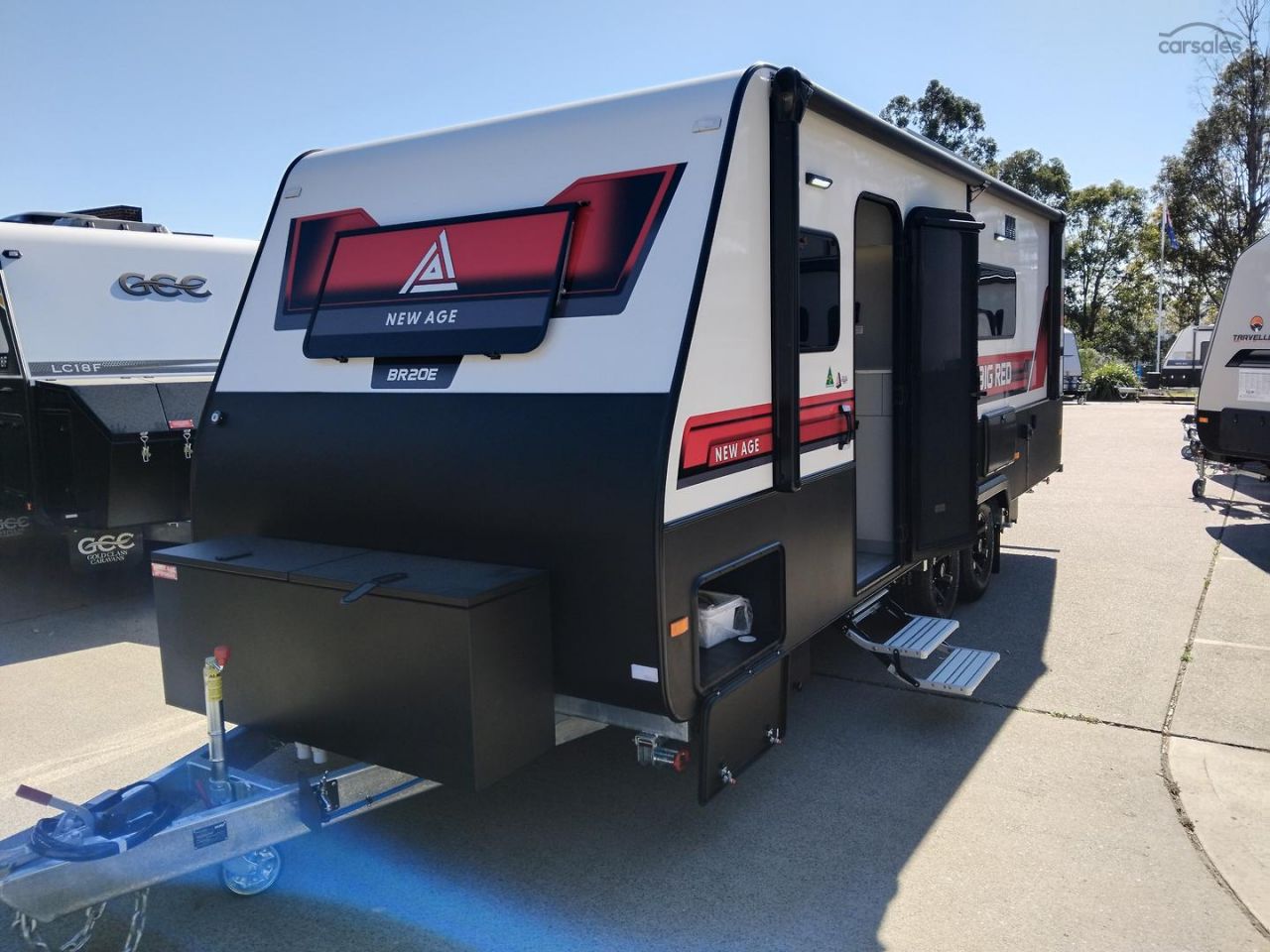 2025 New Age Caravans My25 Bigred Slideout Couples Van Full