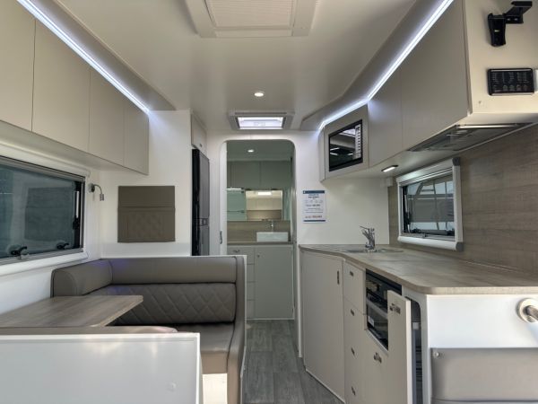 2025 Design RV Getaway Caravan V7.7 - 21'8 image
