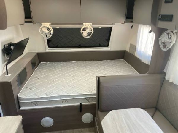 2024 Jayco Journey Outback Caravan 19.61-3OB image