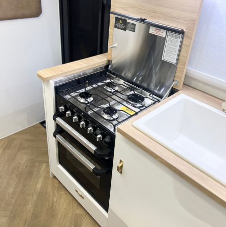 2025 Atlas Caravans Rvo Caravan 180 image