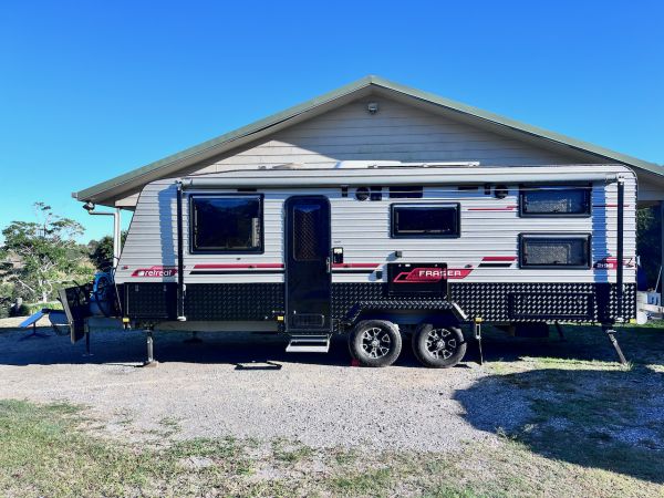 2019 Retreat Fraser 219B Caravan image