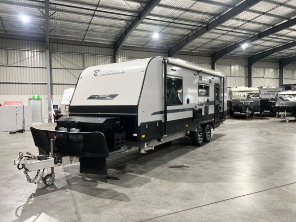 2018 Crusader Excalabre Caravan 23' image