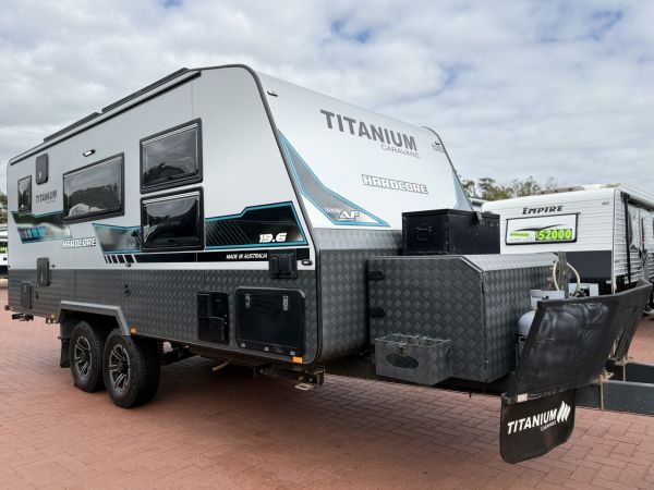2022 TITANIUM Hardcore Caravan image