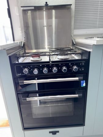 2022 TITANIUM Hardcore Caravan image