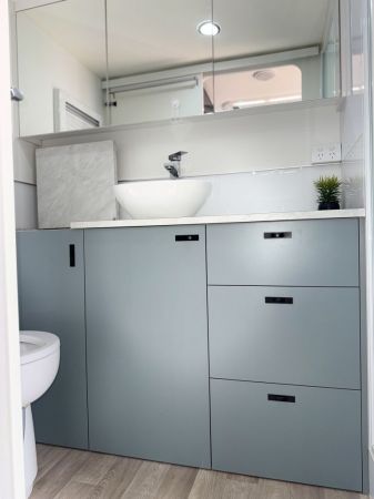 2022 TITANIUM Hardcore Caravan image