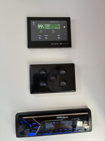 2025 Auswide Couples 20.6' Caravan image