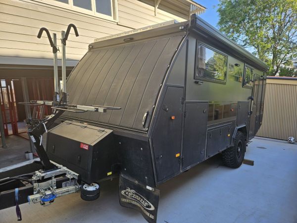 2023 Lifestyle Iconn E4 Hybrid Caravan image