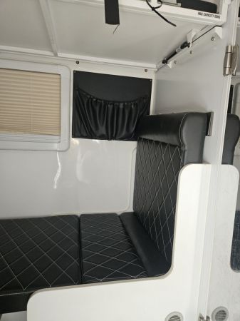 2023 Lifestyle Iconn E4 Hybrid Caravan image