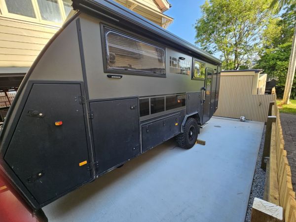 2023 Lifestyle Iconn E4 Hybrid Caravan image