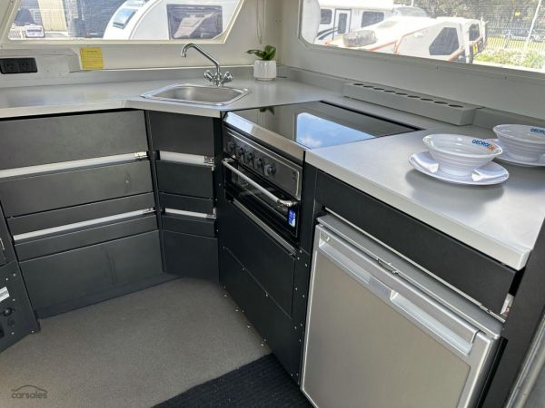 2011 Track Topaz Canning Redi image