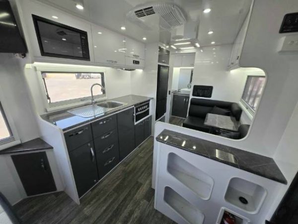 2024 Snowy River Src20 My24 Caravan CAFE SEATING image