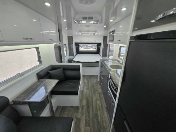 2024 Snowy River Src20 My24 Caravan CAFE SEATING image