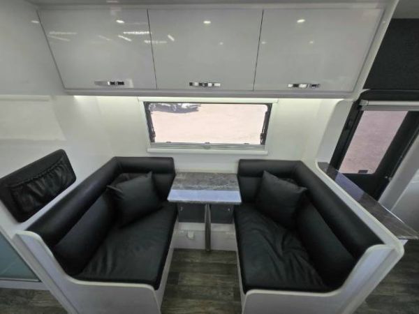 2024 Snowy River Src20 My24 Caravan CAFE SEATING image