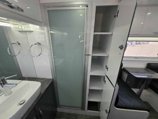 2024 Snowy River Src20 My24 Caravan CAFE SEATING image