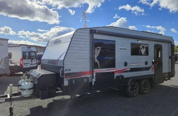2023 River Caravans Diamantina Caravan SIDE CLUB LOUNGE image