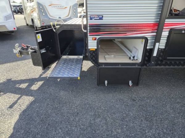 2023 River Caravans Diamantina Caravan SIDE CLUB LOUNGE image