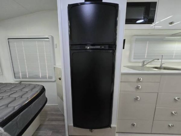 2023 River Caravans Diamantina Caravan SIDE CLUB LOUNGE image