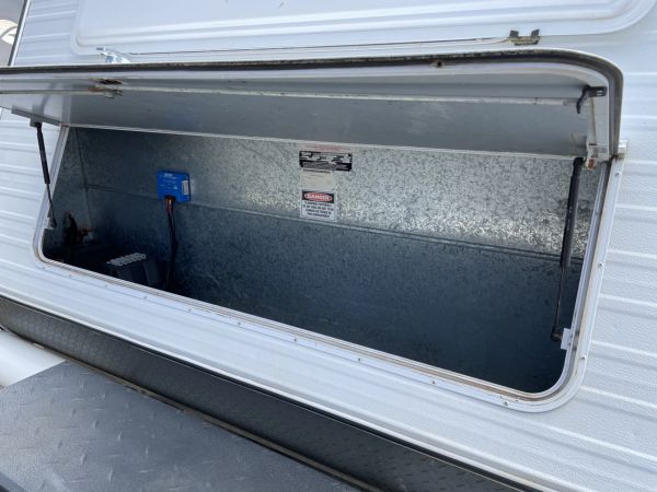 2006 Windsor RV Genesis Caravan image