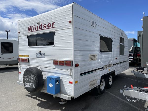 2006 Windsor RV Genesis Caravan image
