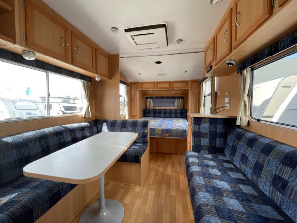 2006 Windsor RV Genesis Caravan image