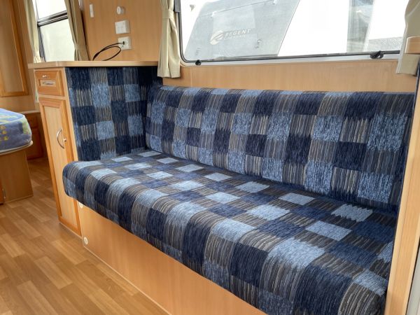 2006 Windsor RV Genesis Caravan image