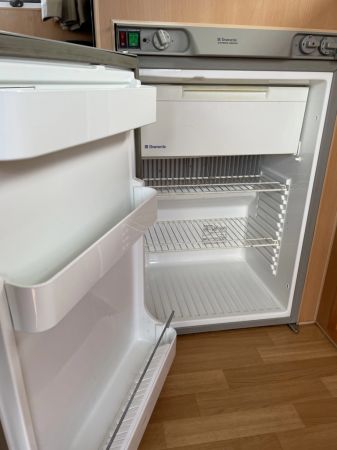 2006 Windsor RV Genesis Caravan image