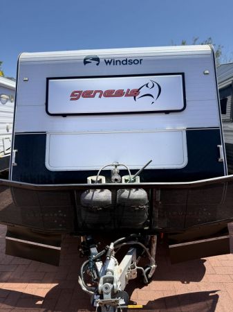 2014 Windsor GENESIS Caravan image