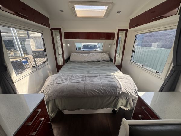 2014 New Age Oz Classic Semi Off Road Caravan image