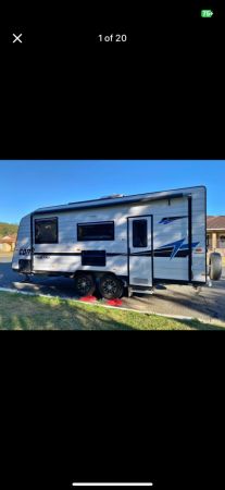 2018 Franklin Razor 206 Caravan image