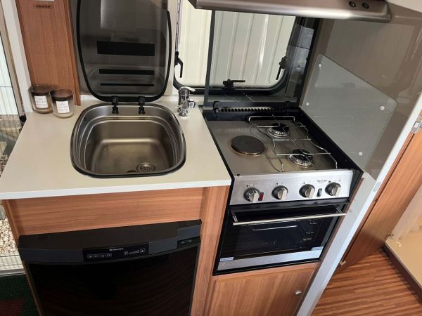 2014 Adria Altea 432 Px Caravan image