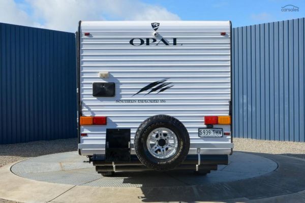 2016 OPAL Southern Explorer Series 186 Carava image