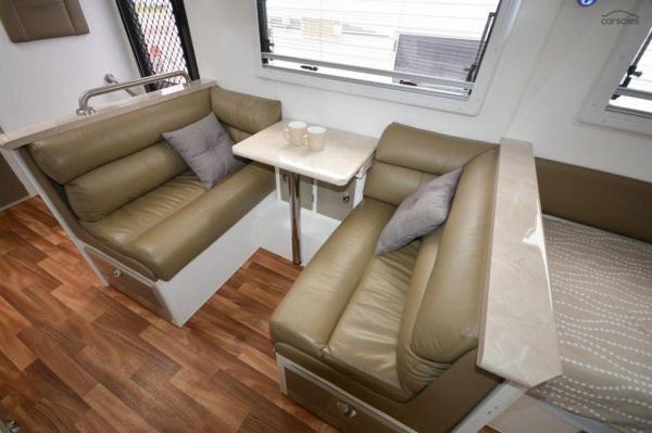 2016 OPAL Southern Explorer Series 186 Carava image