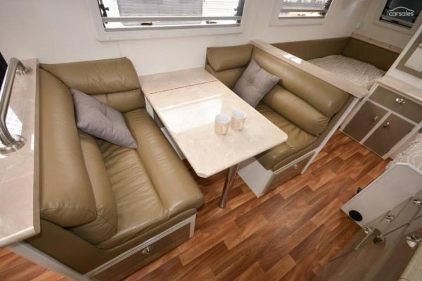 2016 OPAL Southern Explorer Series 186 Carava image