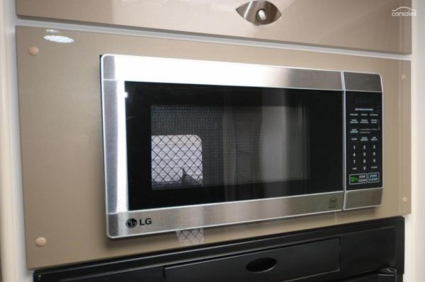 2016 OPAL Southern Explorer Series 186 Carava image