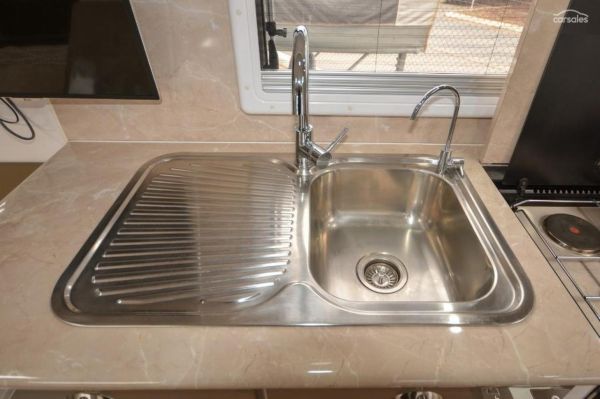 2016 OPAL Southern Explorer Series 186 Carava image