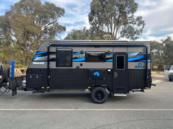 Eminence 17'6 Rear Door CU image