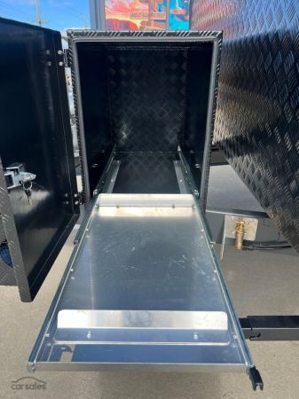 2025 Design RV CRX Semi Off Road Van 4+ 20'2'' image