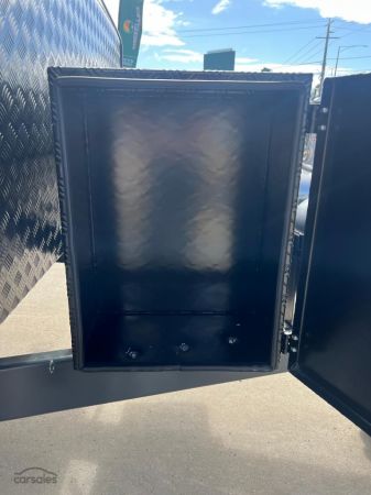 2025 Design RV CRX Semi Off Road Van 4+ 20'2'' image