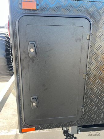 2025 Design RV CRX Semi Off Road Van 4+ 20'2'' image