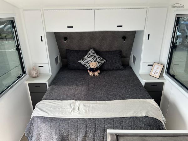 2025 Design RV CRX Semi Off Road Van 4+ 20'2'' image