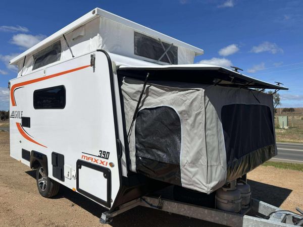 2017 Golf Maxxi 390 Expander image