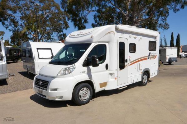 2014 Jayco Conquest image