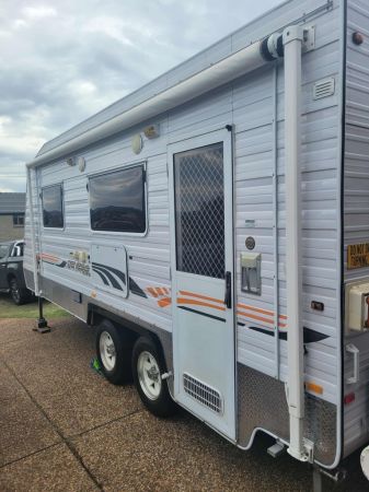 2010 Windsor GC587s Semi Off Road Caravan image